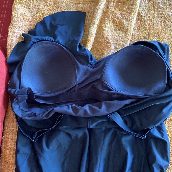 🆕KONA SOL: Asymmetrical Ruffle One-Piece High Coverage Swimsuit- Sz 20W - Picture 7 of 7